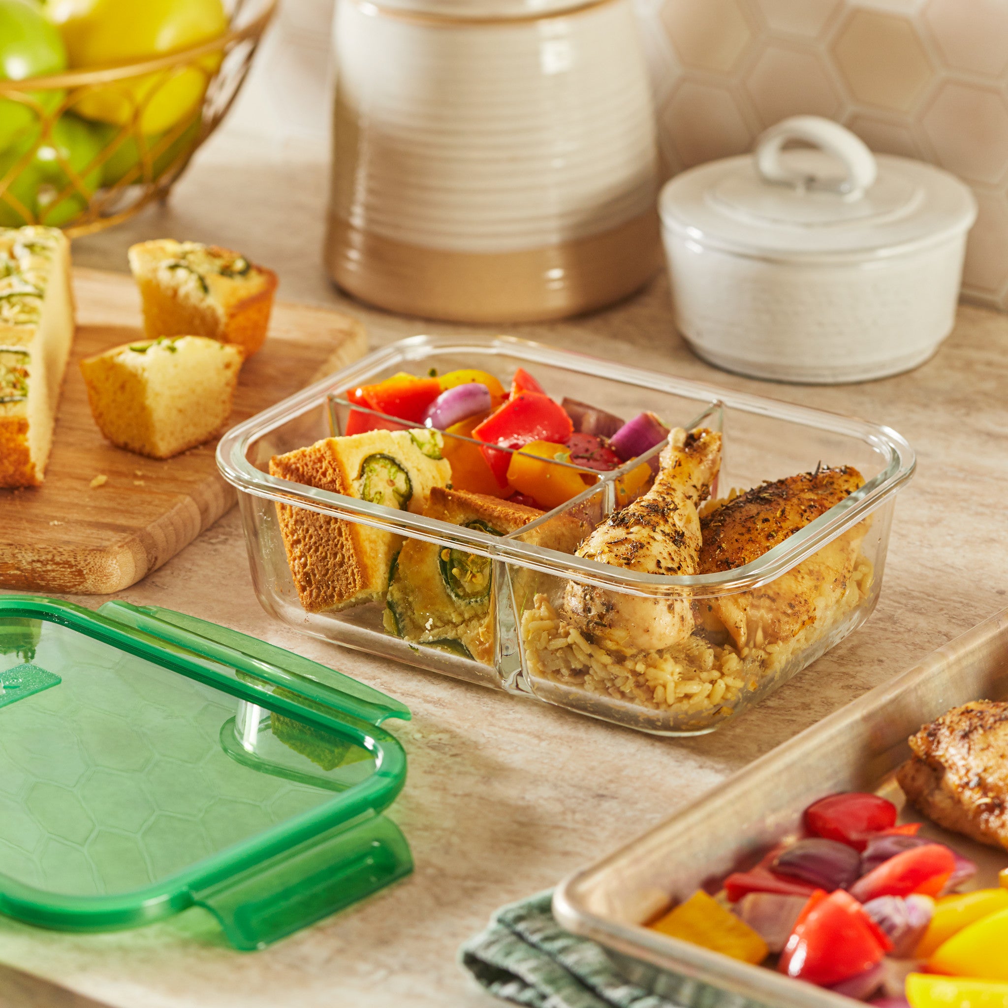 PY_1149304_MealBox_5.9_cup_3-Compartment_ATF_Square_Tile6.jpg